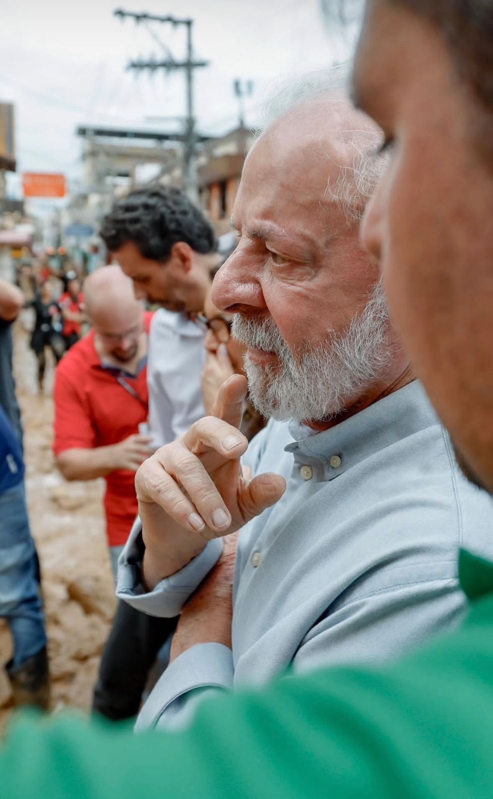 Lula visita áreas afetadas pelas chuvas no município de Ubá, Minas Gerais. Foto: Reprodução/Instagram