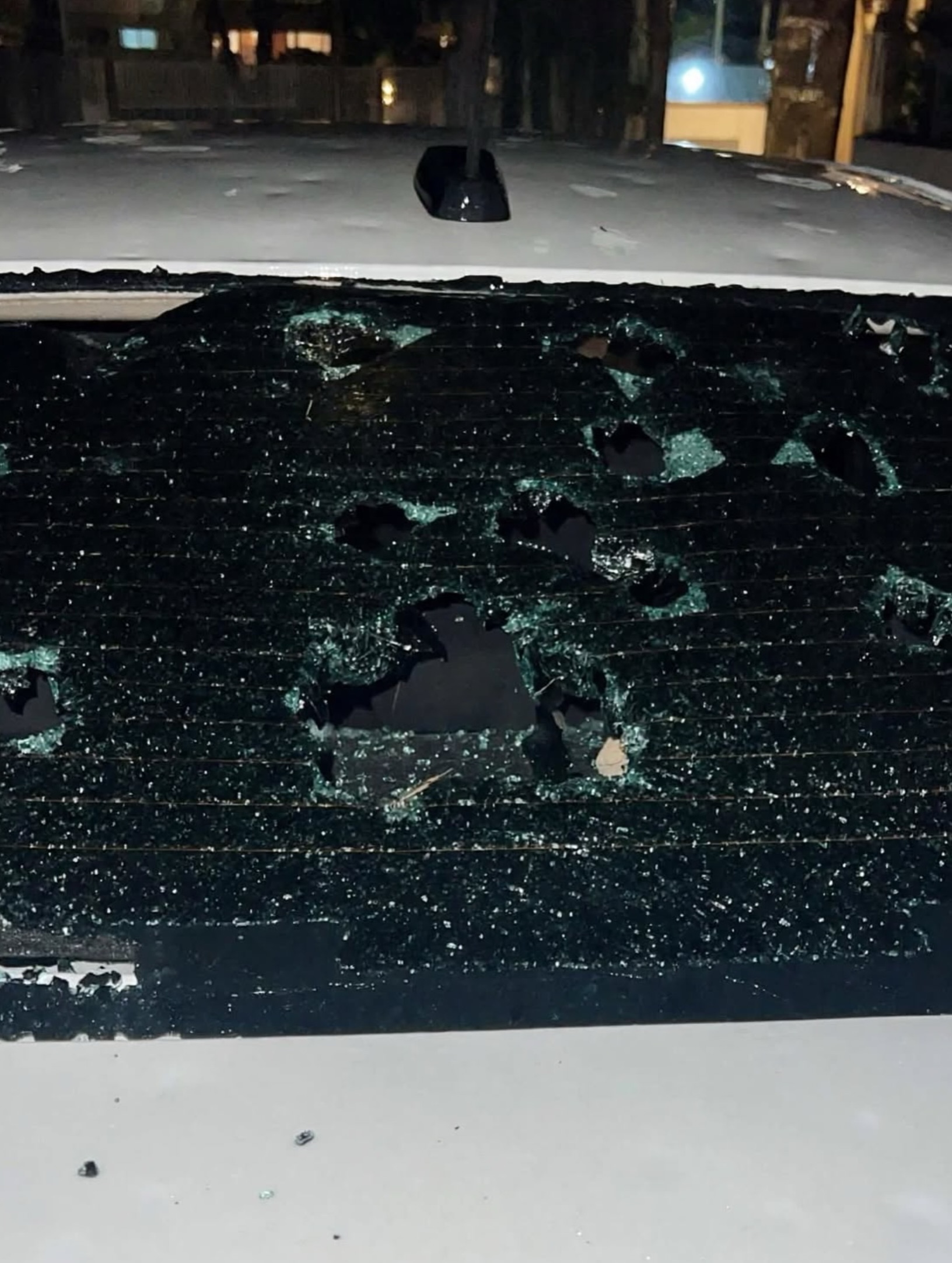 Para-brisa atingido por granizo. Foto: Reprodução/redes sociais