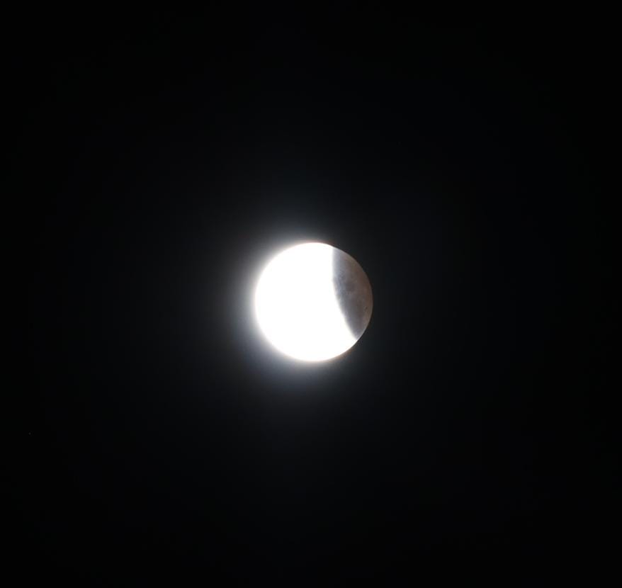 Lua durante eclipse lunar. Foto: PH Lopes/iG