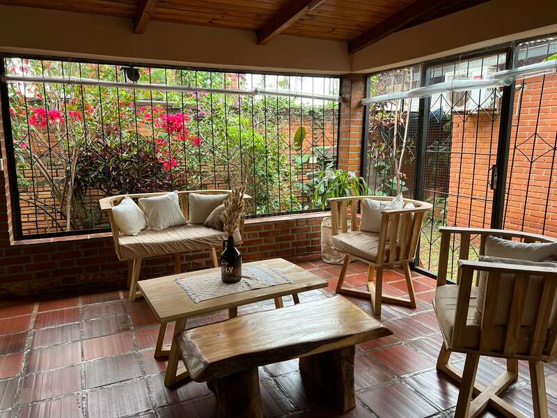 Hostel anuncia vaga de voluntariado em Puerto Iguazú, na Argentina. Foto: Reprodução: Work Away
