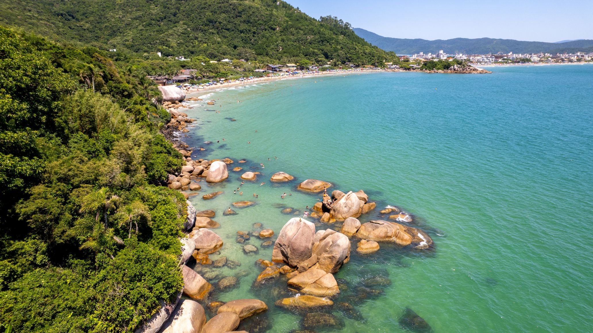 Piscina natural Praia da Conceição - Bombinhas (SC). Foto: Divulgação: Bandeira Azul - Foto: Cristian Cruz