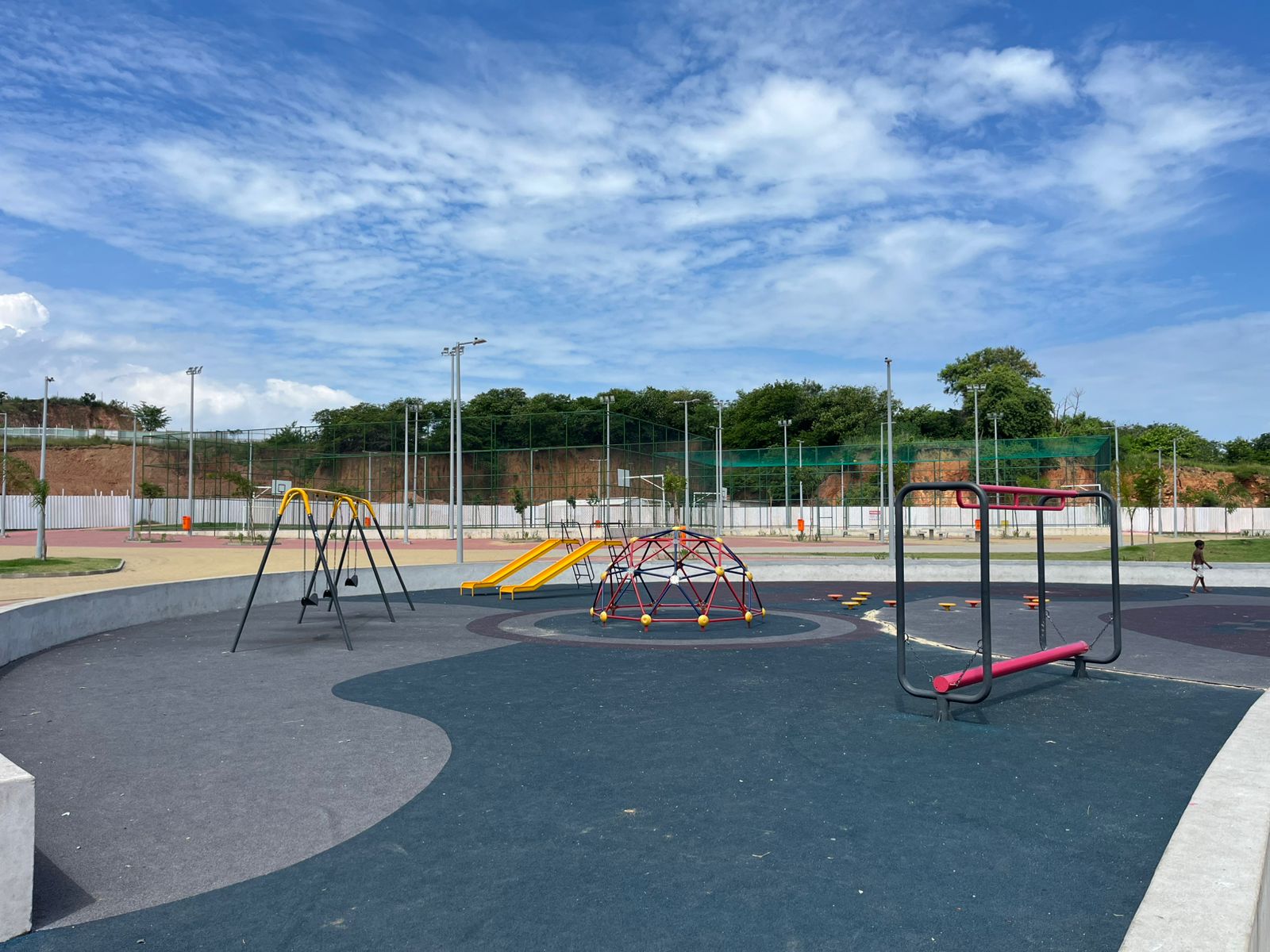 Área infantil do conjunto habitacional oferece espaço de lazer para crianças. Foto: Cadu Barbosa/iG
