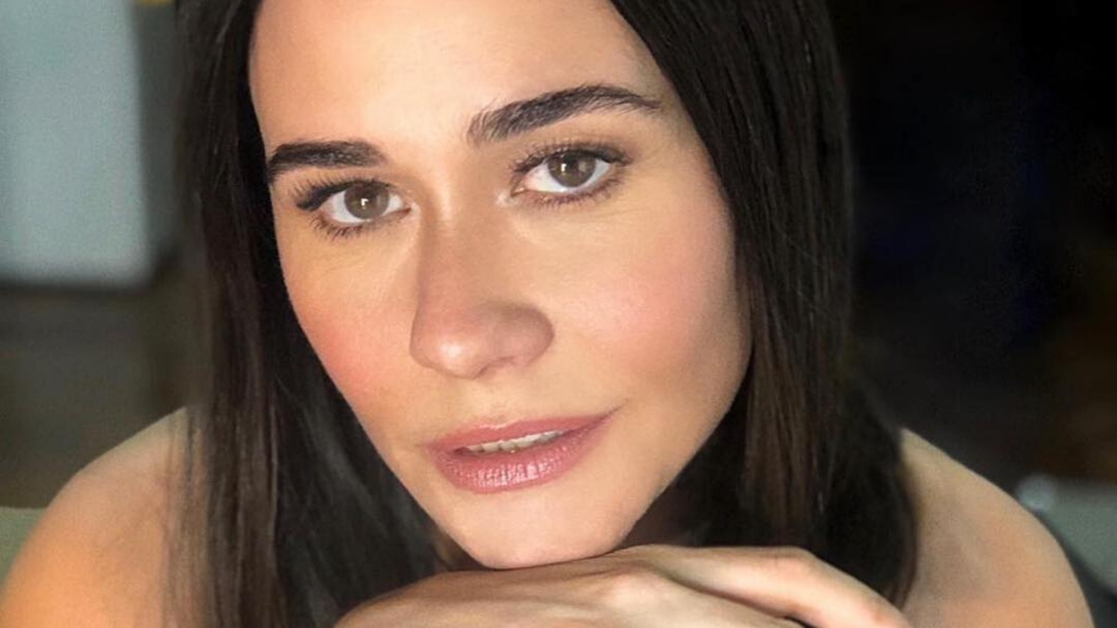 Paolla Oliveira e Alessandra Negrini protagonizam cena sensual em novo vídeo. Foto: Reprodução/Instagram