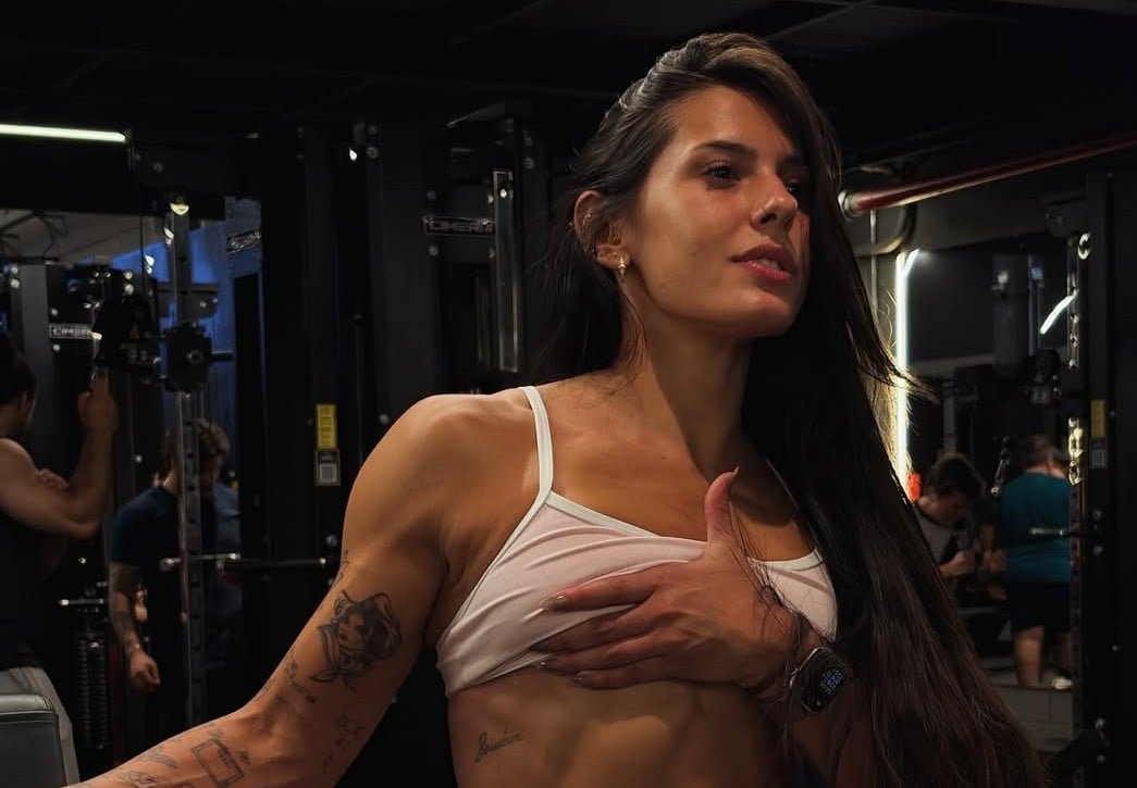 Ana Castela exibe abdômen trincado e surpreende fãs.. Foto: Reprodução/Instagram