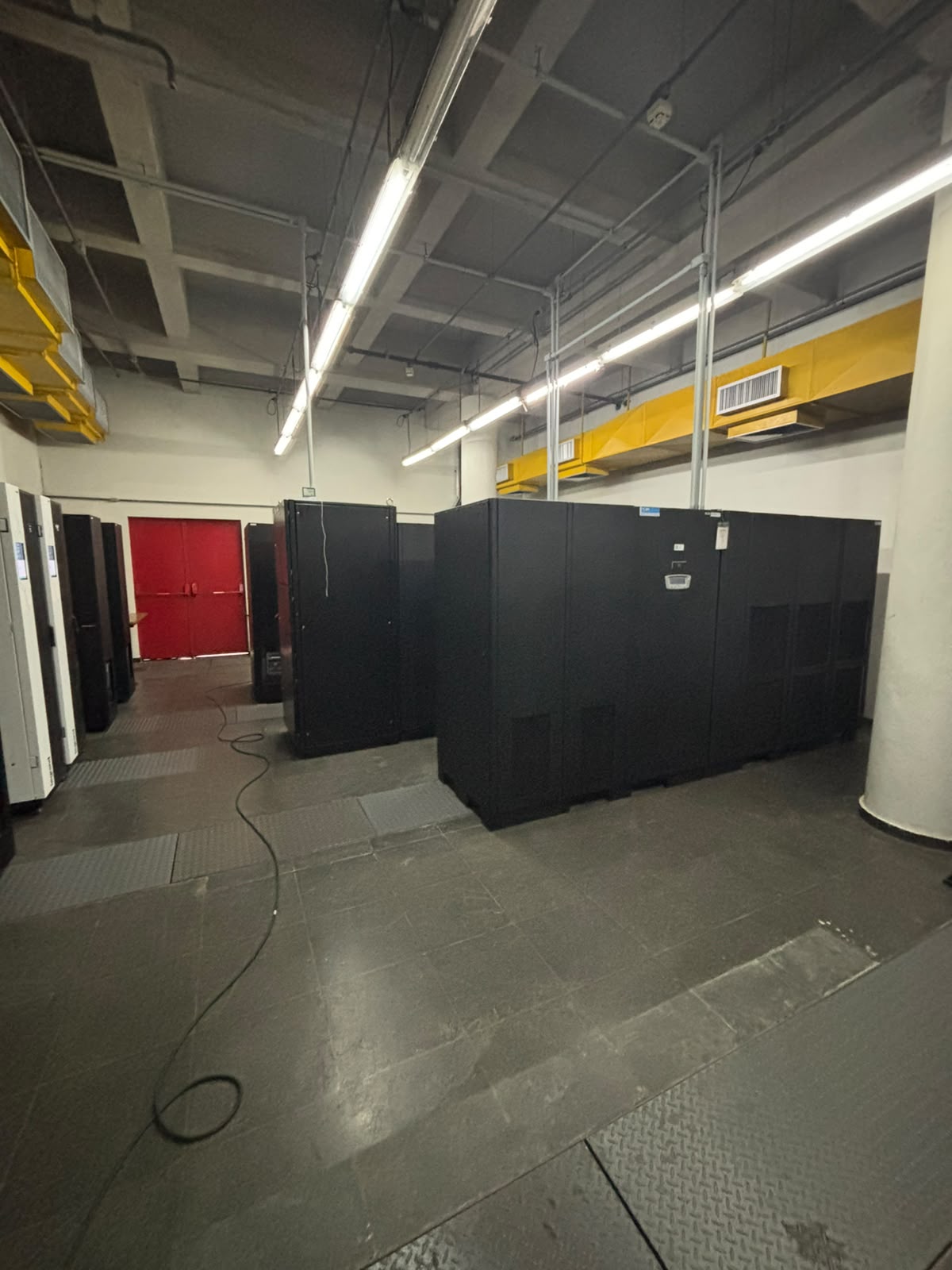 Serviço de Supercomputação (Sesup) - Inpe. Foto: Pedro Boaventura/iG