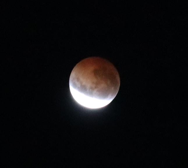 Lua durante eclipse lunar. Foto: PH Lopes/iG