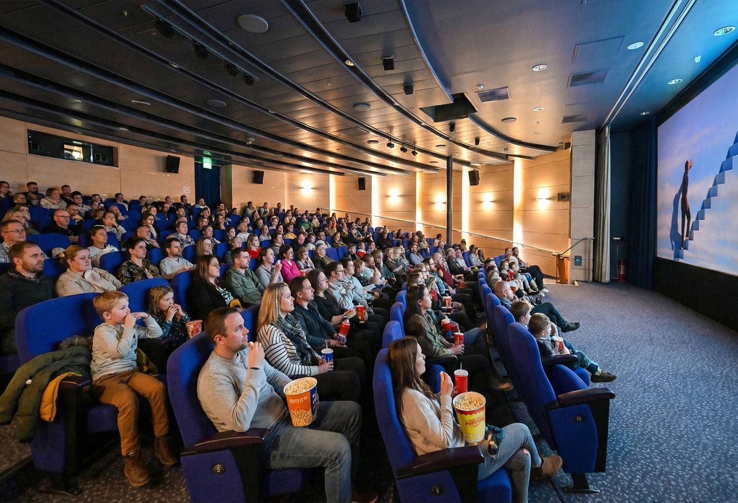 Cinema. Foto: Divulgação: Buenavista - Costazul Cruceros