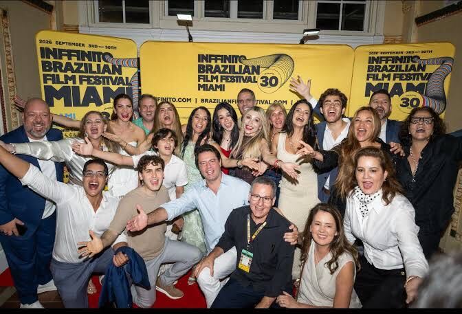 Elenco de "Deixe-me Viver" participa de première em Miami.. Foto: Reprodução/Instagram/@walthermac