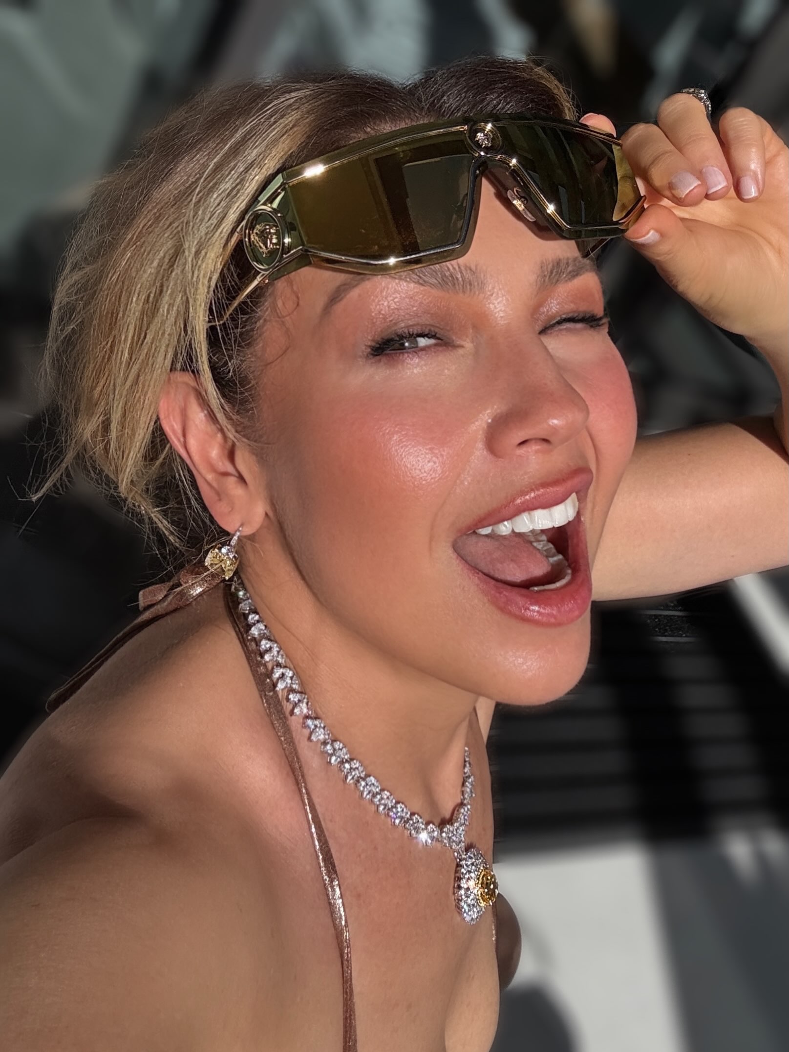 Thalia posa de biquíni e recebe convite  de Patrícia Abravanel. Foto: Reprodução/Instagram/@thalia