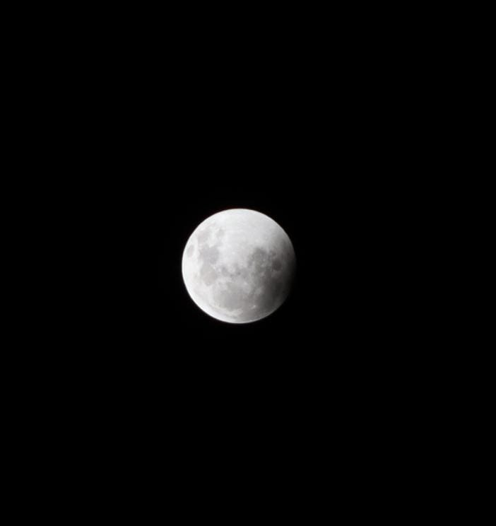 Lua durante eclipse lunar. Foto: PH Lopes/iG