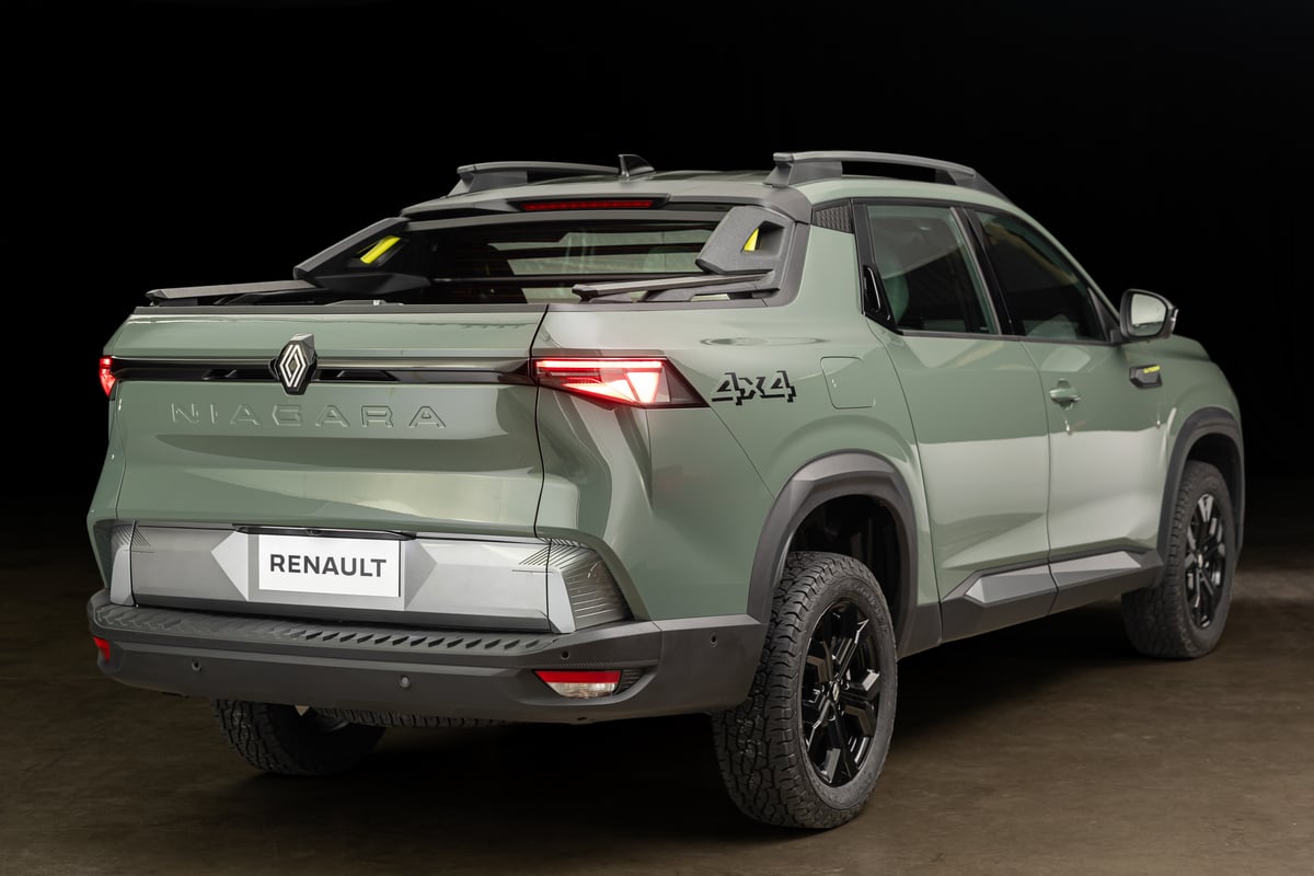 Versão 4x4 da Niagara recebe identificação própria na traseira e acabamento de apelo aventureiro. Foto: divulgação/Renault
