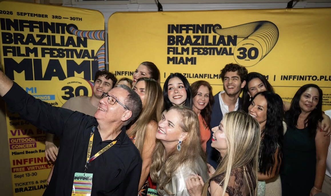 Elenco de "Deixe-me Viver" participa de première em Miami.. Foto: Reprodução/Instagram/@walthermac