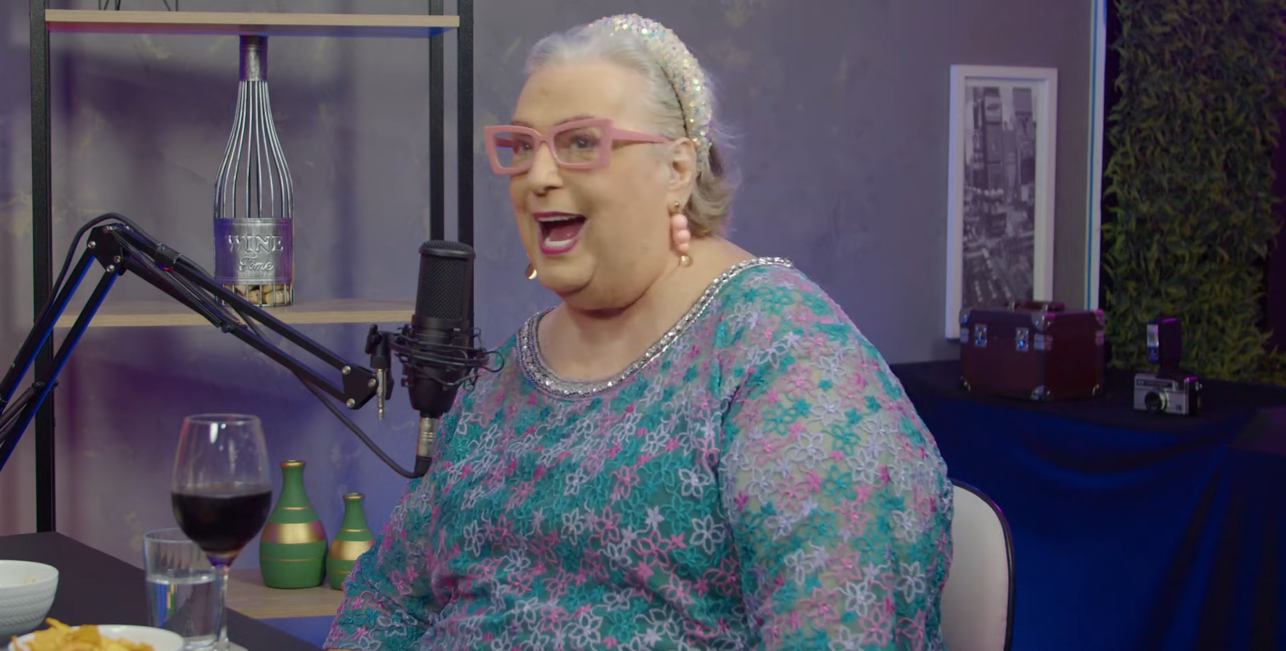 Mamma Bruschetta revela que quase morreu duas vezes em cirurgias. Foto: Reprodução/Youtube