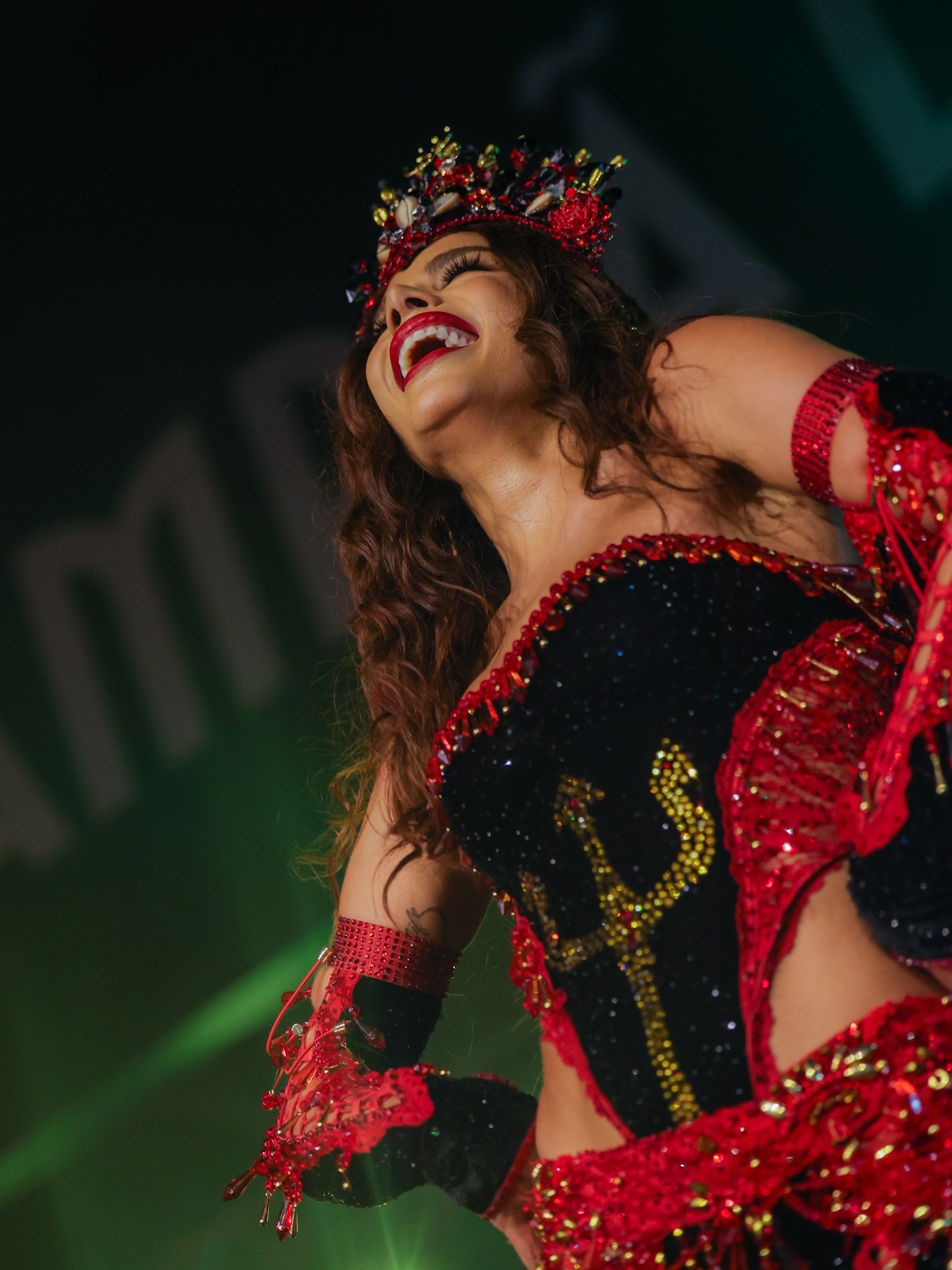Anitta durante performance na Quadra da Acadêmicos do Grande Rio. Foto: Reprodução: Acadêmicos do Grande Rio / Foto: Rafael Arantes