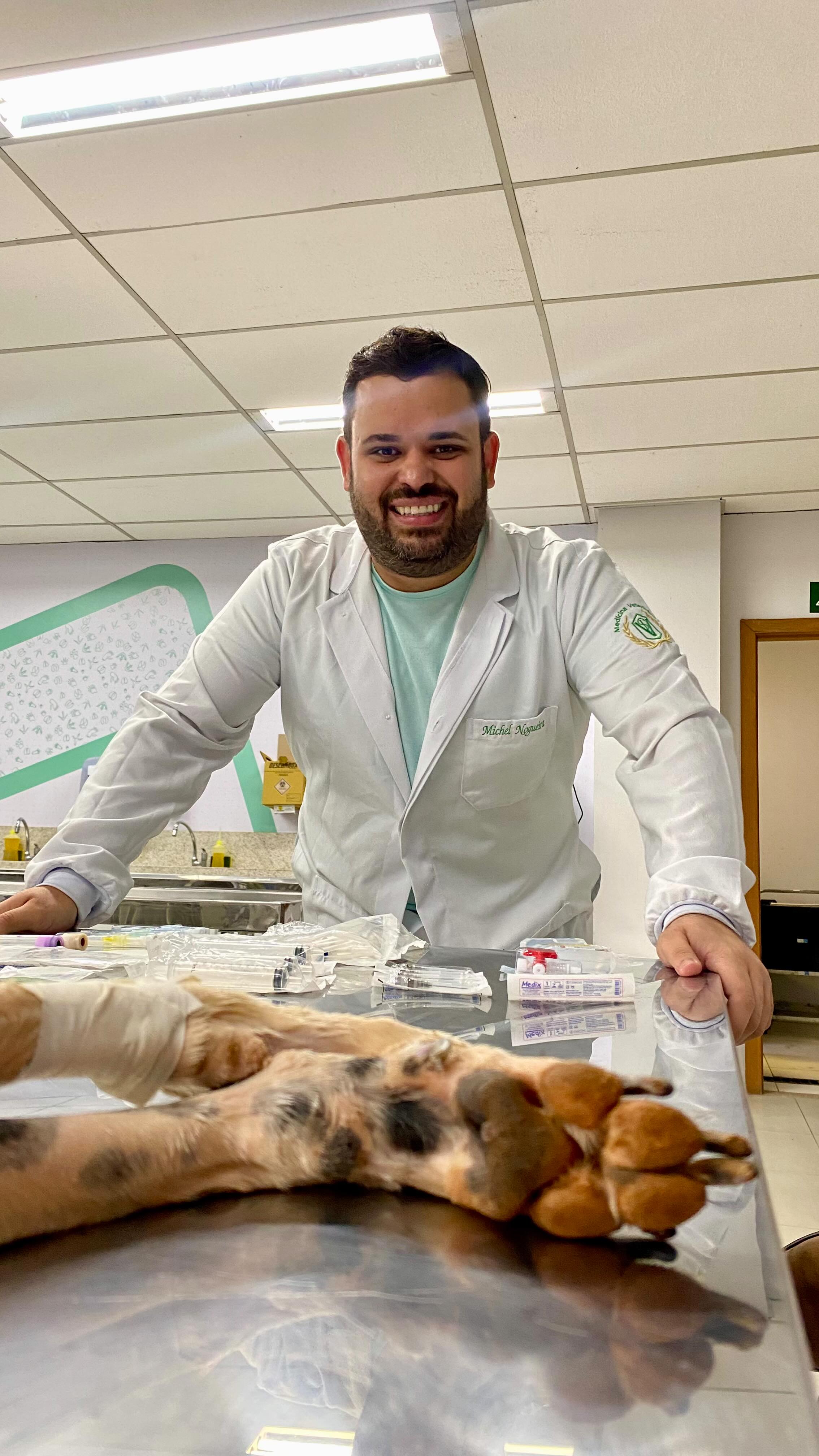 Michel Nogueira estuda Veterinária. Foto: Reprodução/Instagram
