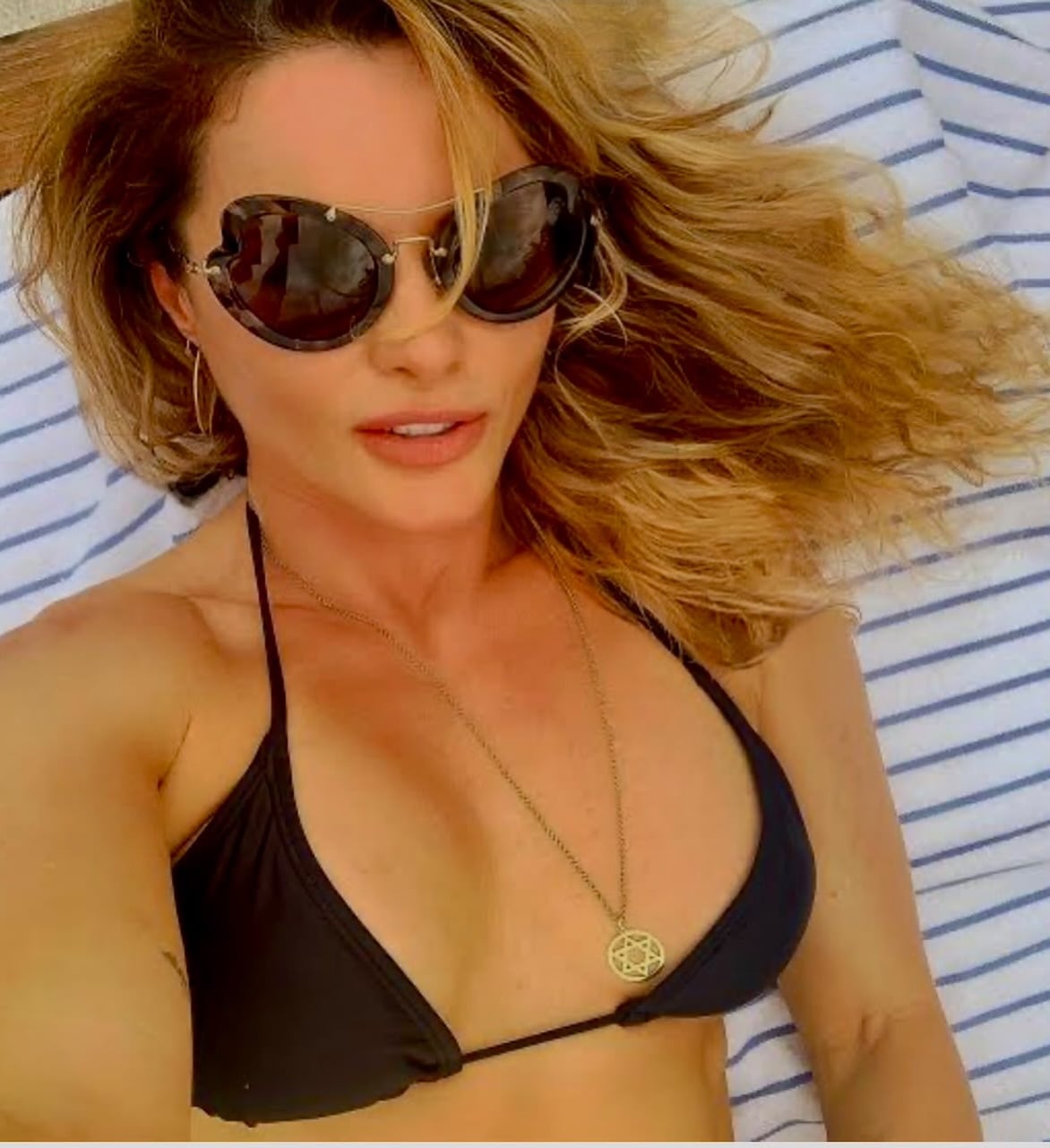 Rita Guedes posa de biquíni e exibe corpo sarado.. Foto: Reprodução/Instagram/@ritaguedes